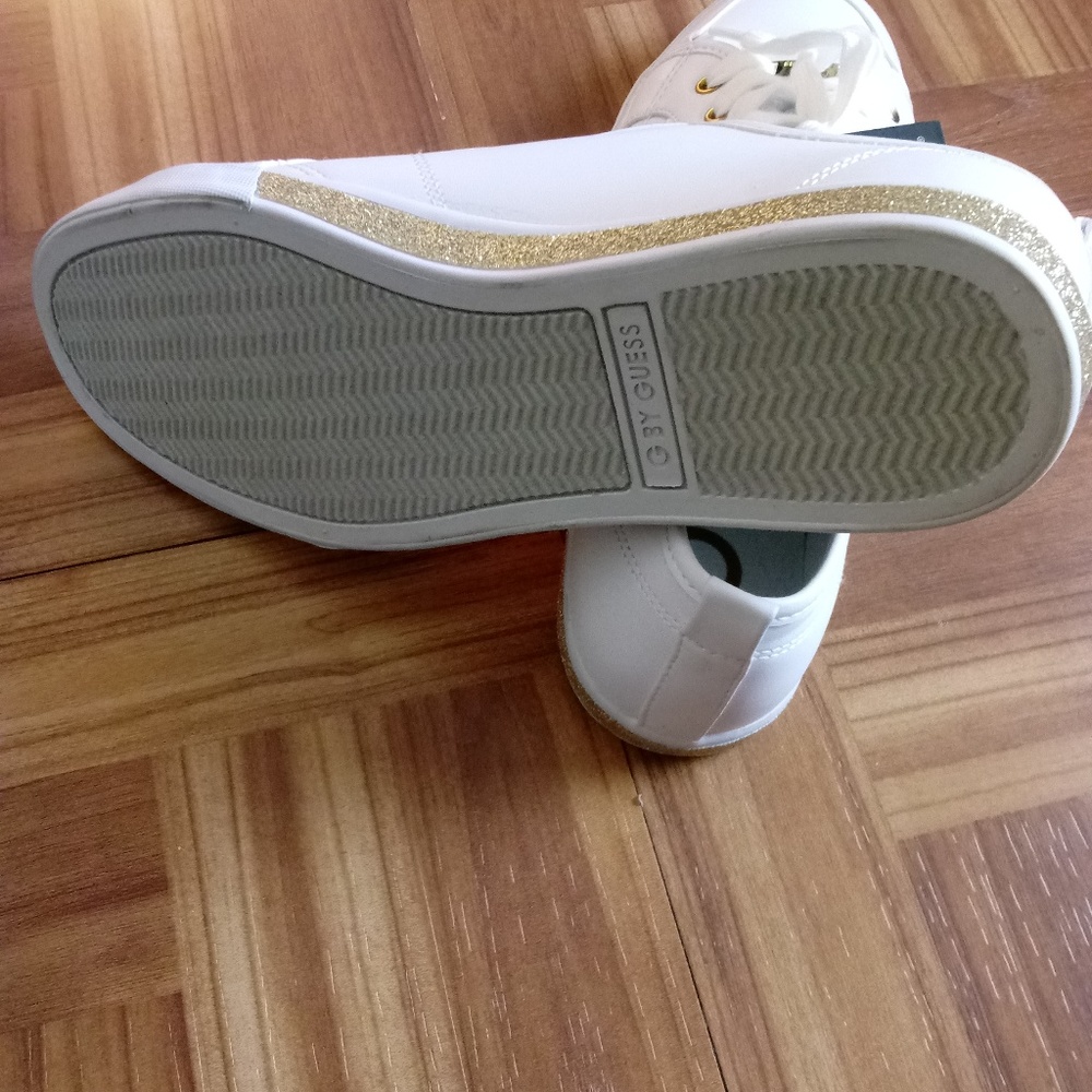 Guess “Glitterotti” White Low-Top Sneakers - Picture 2 of 6